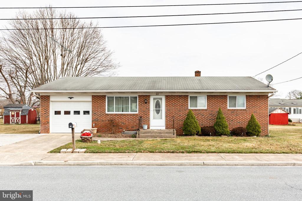 317 TANEY DRIVE Maryland and Pennsylvania Home Listings - Long and Foster Real Estate Inc. Maryland and Pennsylvania Real Estate