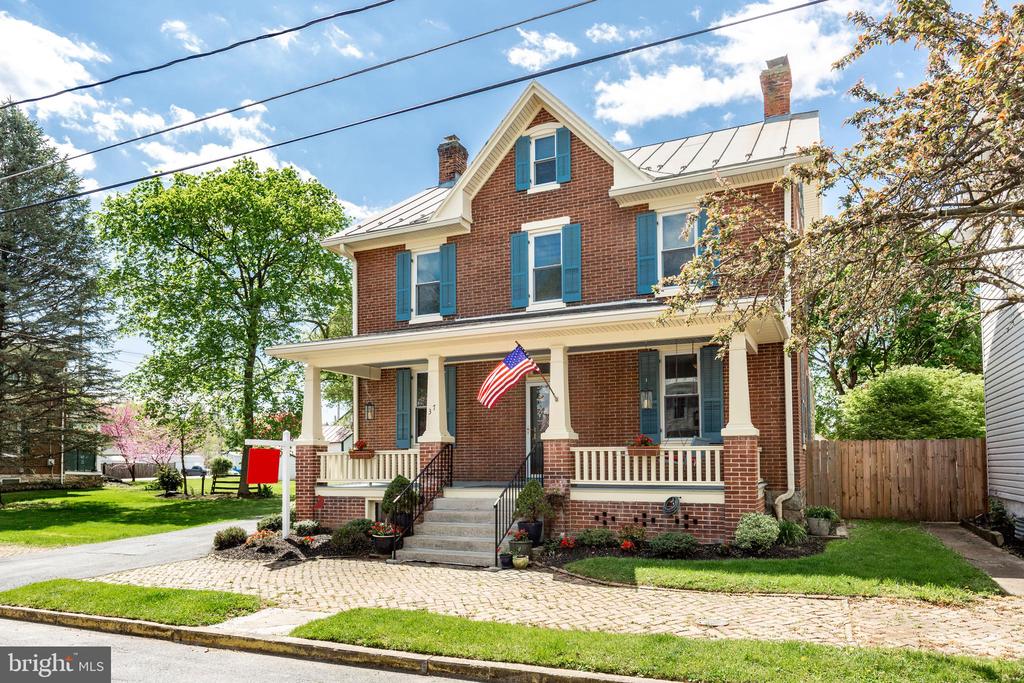 37 W BROADWAY STREET Maryland and Pennsylvania Home Listings - Long and Foster Real Estate Inc. Maryland and Pennsylvania Real Estate