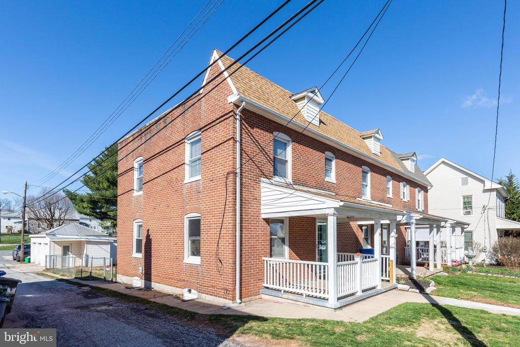 18 FAIRVIEW AVENUE Maryland and Pennsylvania Home Listings - Long and Foster Real Estate Inc. Maryland and Pennsylvania Real Estate